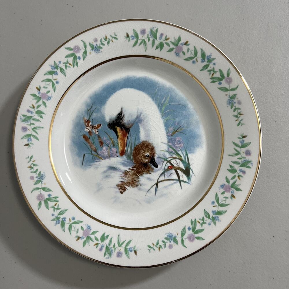 Vintage Avon Gentle Moments Enoch Wedgwood Swan Plate 1975‎ England Decorative